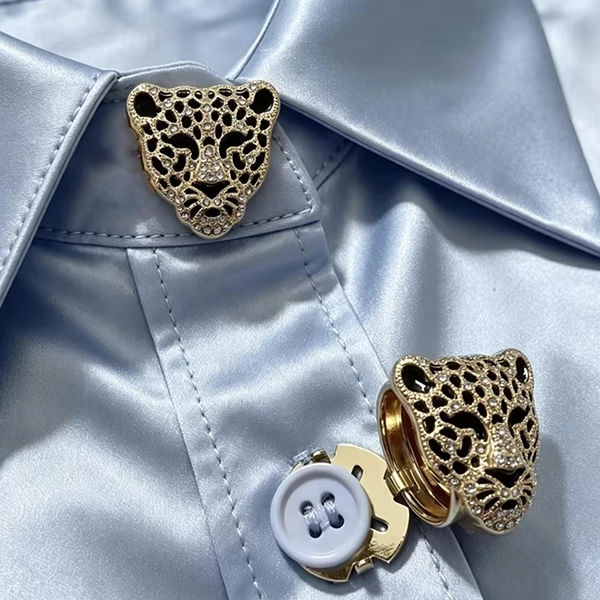 Button cover panther goud