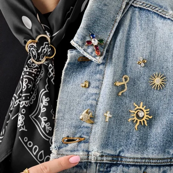 pins kraag